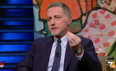 Massimo Giannini, insulti a John Elkann: "Questi ricchi e mediocri capitalisti..."