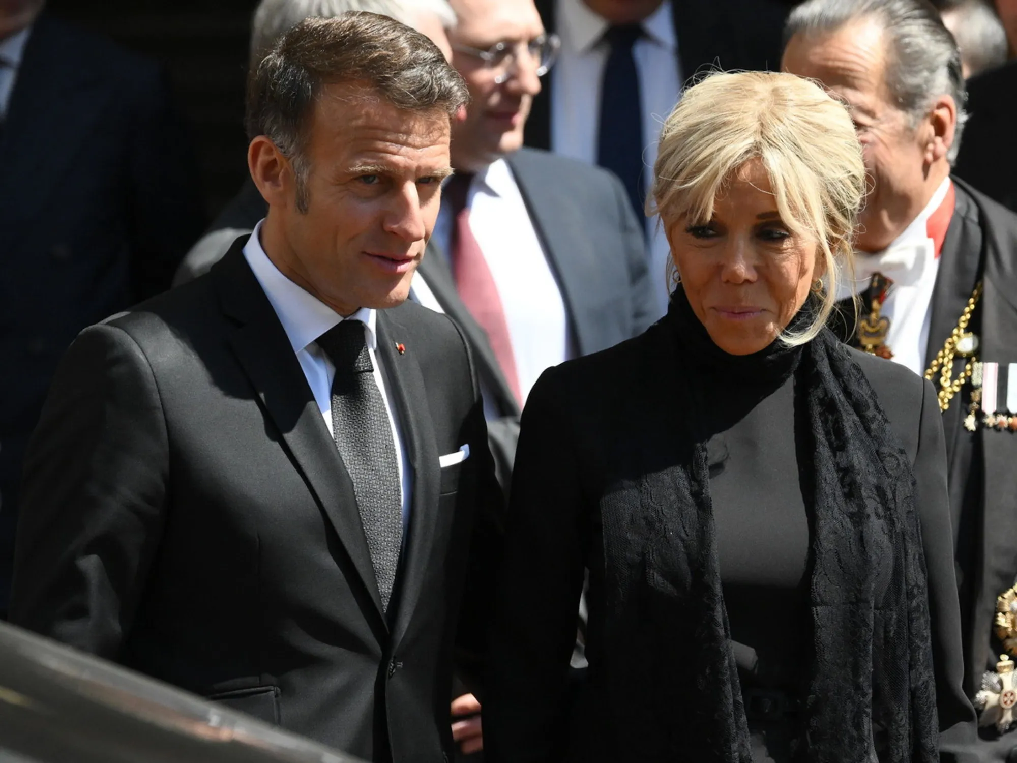 Leggi l'articolo: Macron e la stagista, voci piccanti: terremoto all'Eliseo