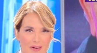 Pomeriggio 5, Barbara D'Urso in onda vestita così: cose mai viste