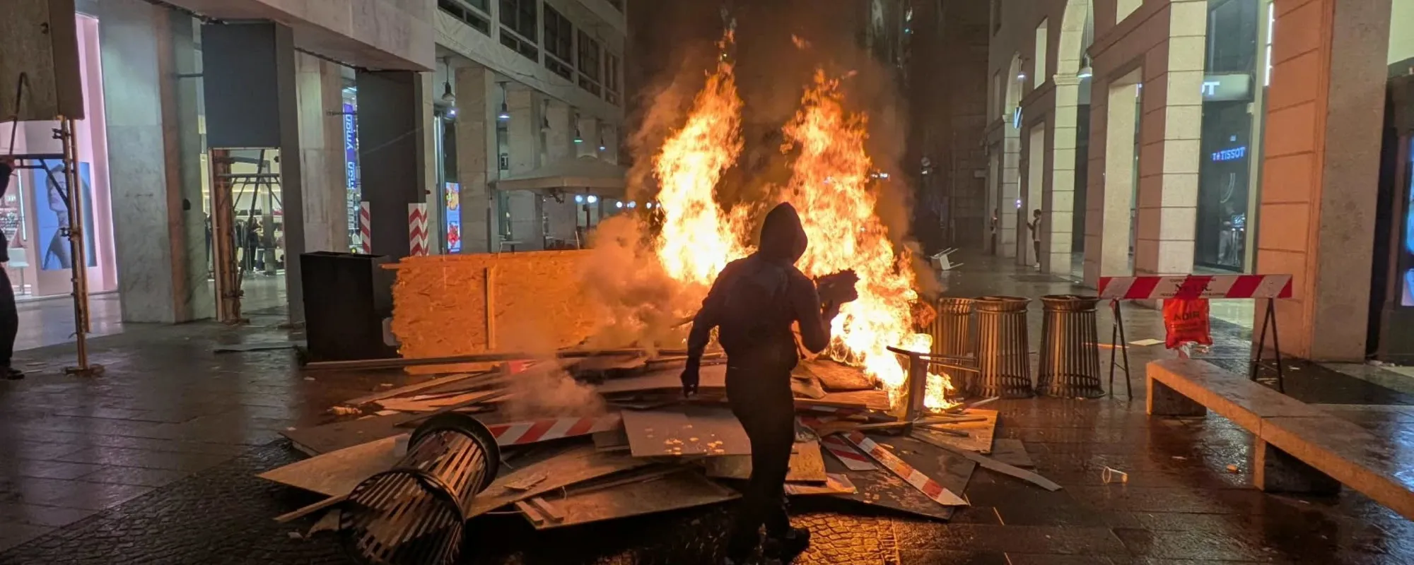 "Chi hanno visto in piazza", la verità sulla guerriglia rossa