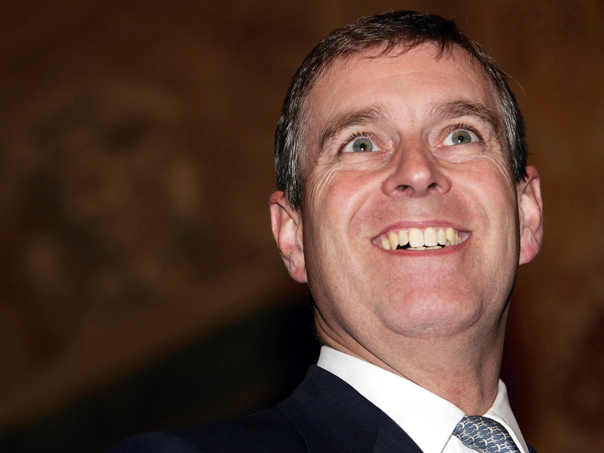 Sesso, ricatti e ipocrisie reali: la caduta del principe Andrea