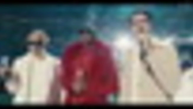 Andrea e Matteo Bocelli con Snoop Dogg nel Super Bowl