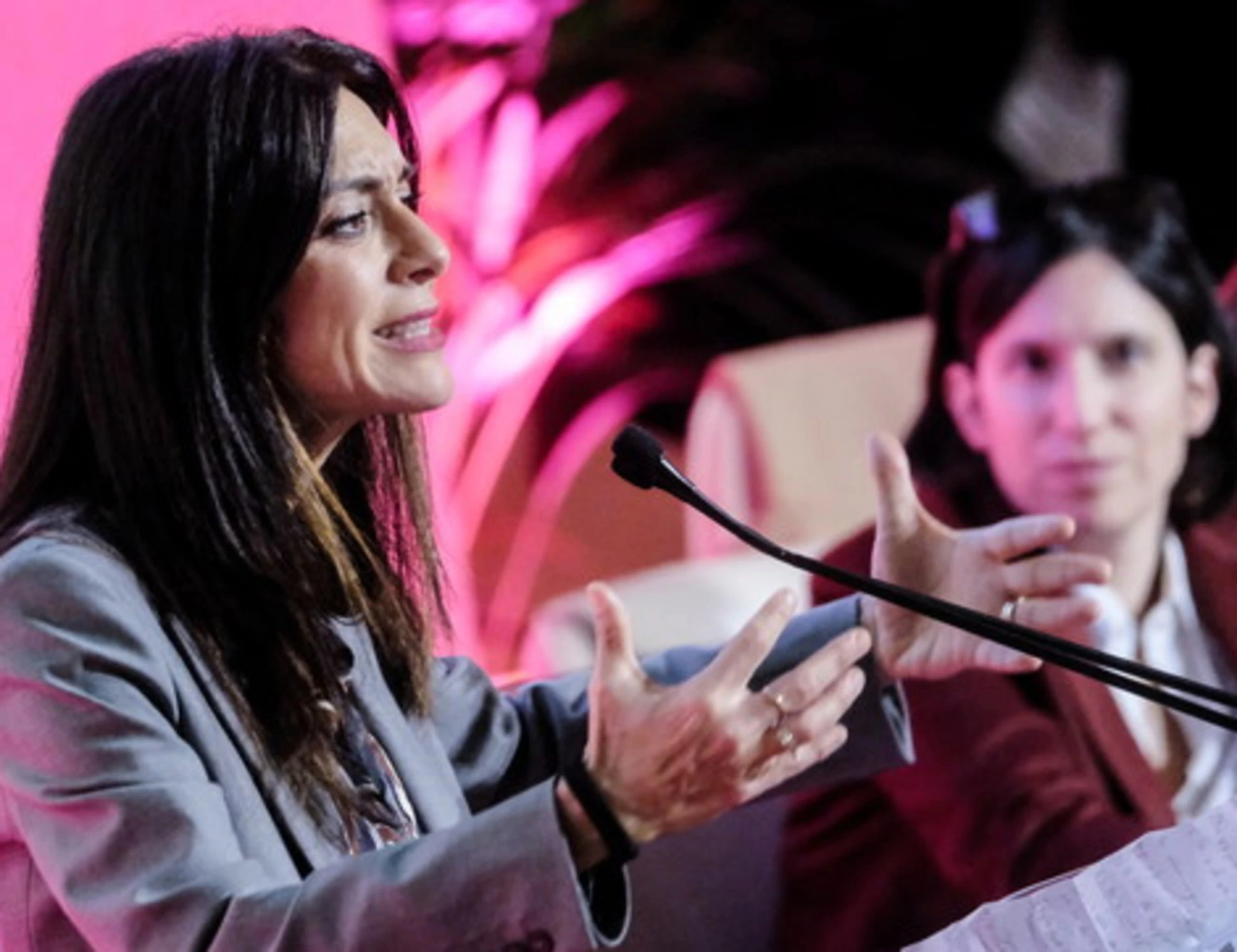 Pina Picierno lascia il Pd e umilia Schlein: "Non si può essere ambigui"