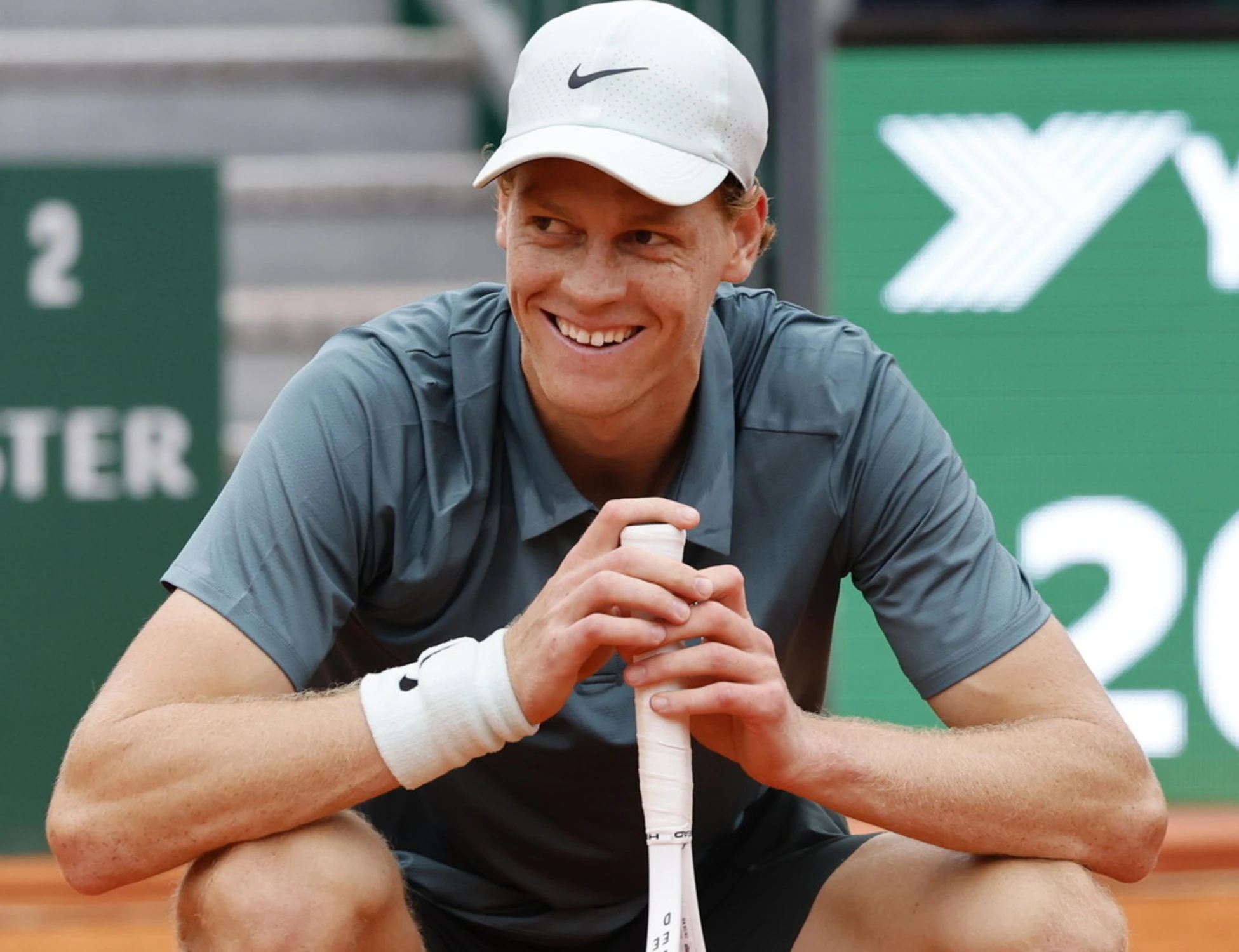 Jannik Sinner, "scienza e geopolitica": il tarlo fuori dal campo