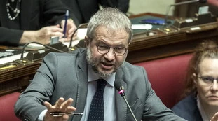 Claudio Borghi contro Giuseppe Conte: "Mai visto simile disprezzo della democrazia"