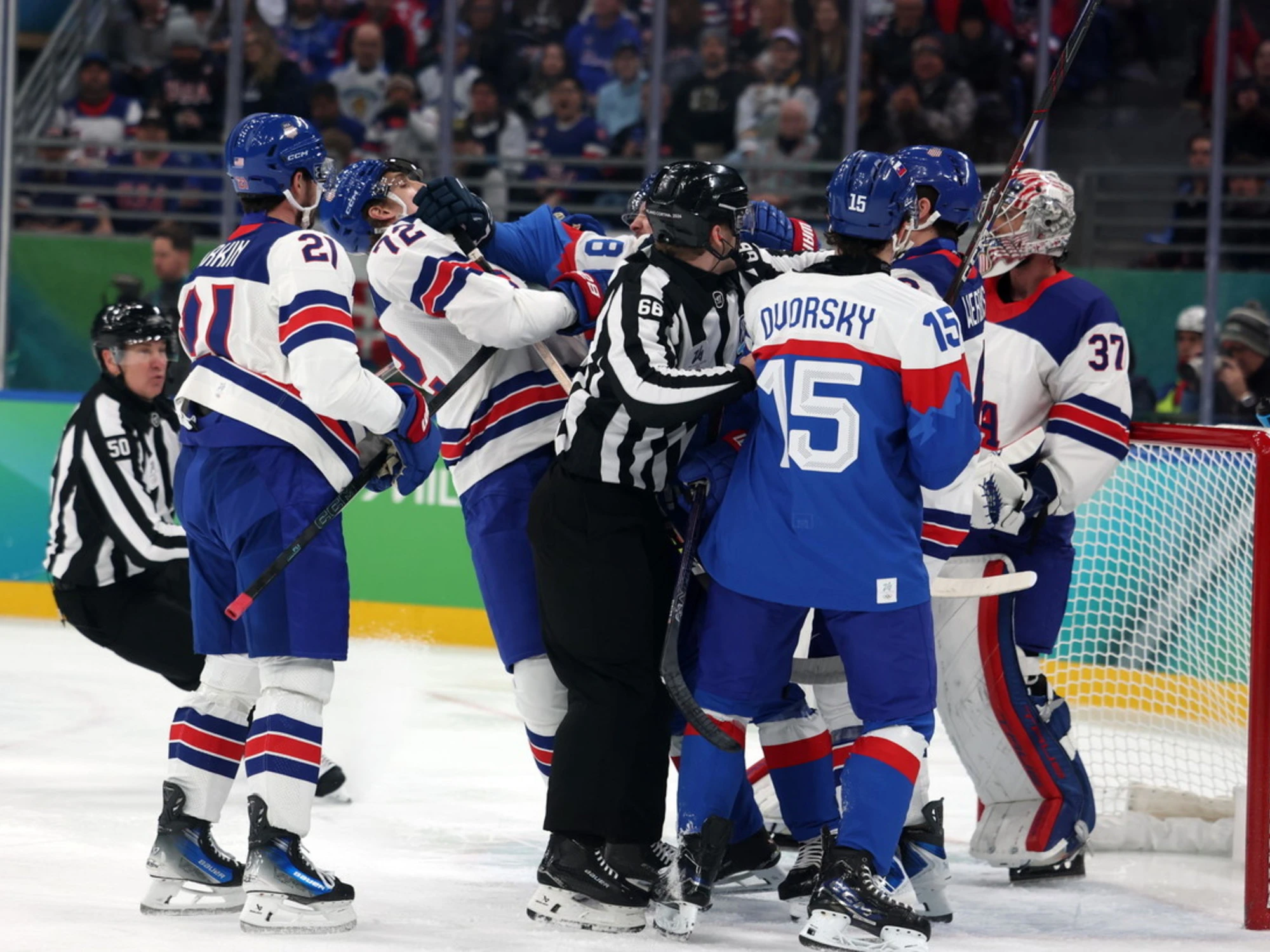 Dalla guerra fredda al tifo dei presidenti: l'hockey fa politica