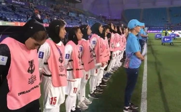 Iran, la diretta. "Trump vuole eliminare Mojtaba". Il caso delle cinque calciatrici iraniane in Australia