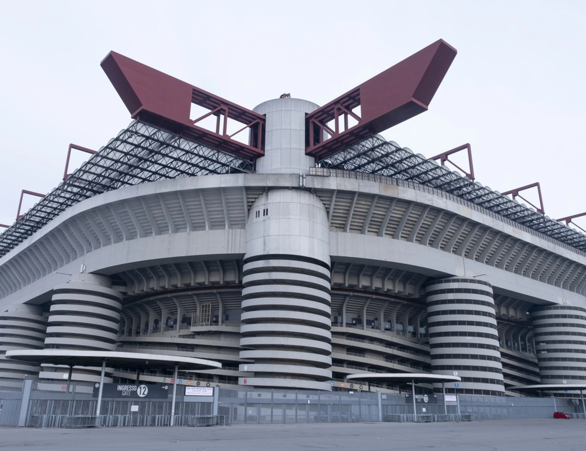 Vendita di San Siro, il finale si avvicina. Sarebbe pure l’ora...