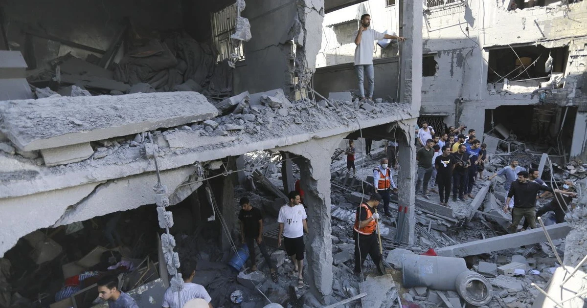 Israele-Hamas, la diretta. Beirut, persone verso l'ambasciata. Putin: "Gerusalemme Est capitale Palestina"