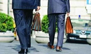 Lo sfogo degli assistenti della Casta: "800 euro in nero e nessuno controlla"E la Boldrini non se n'è accorta?