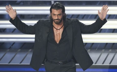 Sanremo 2026, il diktat di Can Yaman sulle telecamere: il rumor scuote l'Ariston