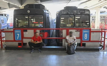 L'ultima crociata in Campania? Diffidare la satira sulla Circumvesuviana