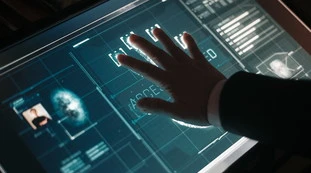 Russia, così gli antivirus di Putin spiano gli italiani: la conferma di Gabrielli