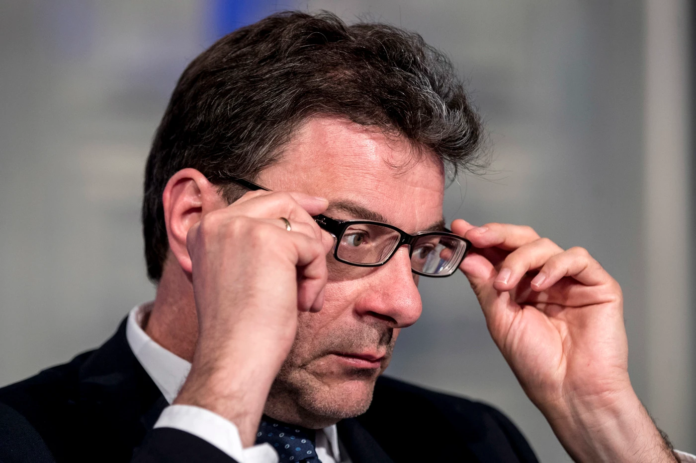 Giancarlo Giorgetti, la sfida a Sergio Mattarella: "Il piano di Lega e M5s per governare lo stesso"