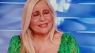 Domenica In, Luciana Littizzetto e la battutaccia sulle te*** di Mara Venier: "Ecco cosa sono", il gelo