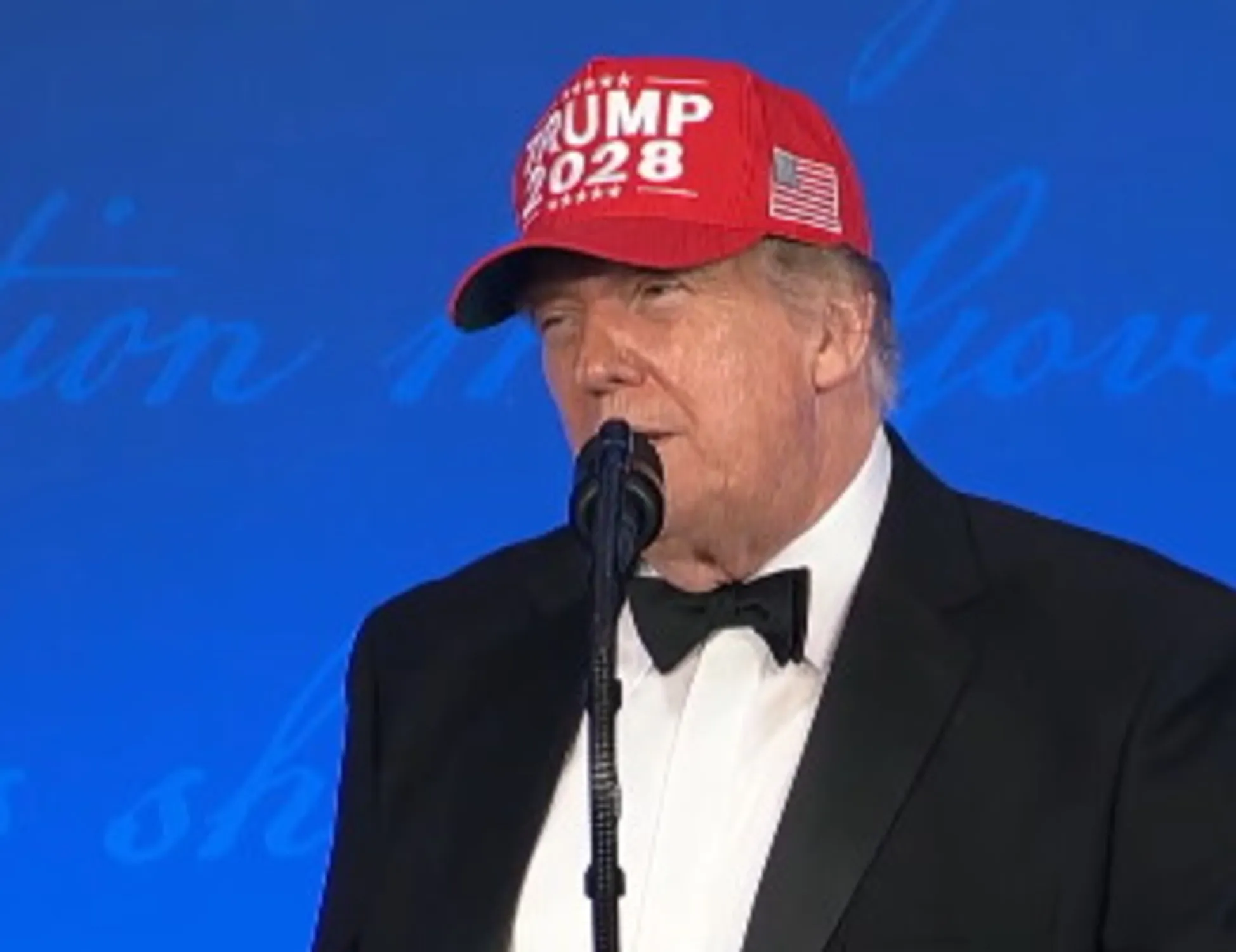 Leggi l'articolo: Trump si ricandida nel 2028: "Sarà facile", cala il gelo al galà dei corrispondenti