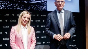 Enrico Letta, attacco dal cuore della sinistra: "Utile idiota della Meloni"