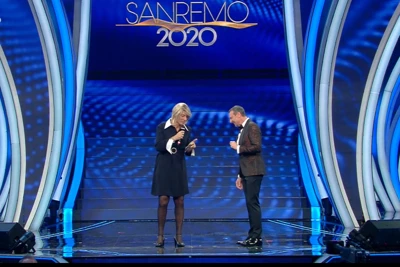 Sanremo, Fiorello en travesti e De Filippi al telefono