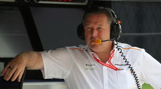 Ferrari, il boss McLaren Zak Brown: "Cosa c'è dietro la crisi del Cavallino. Eppure quei due podi..."