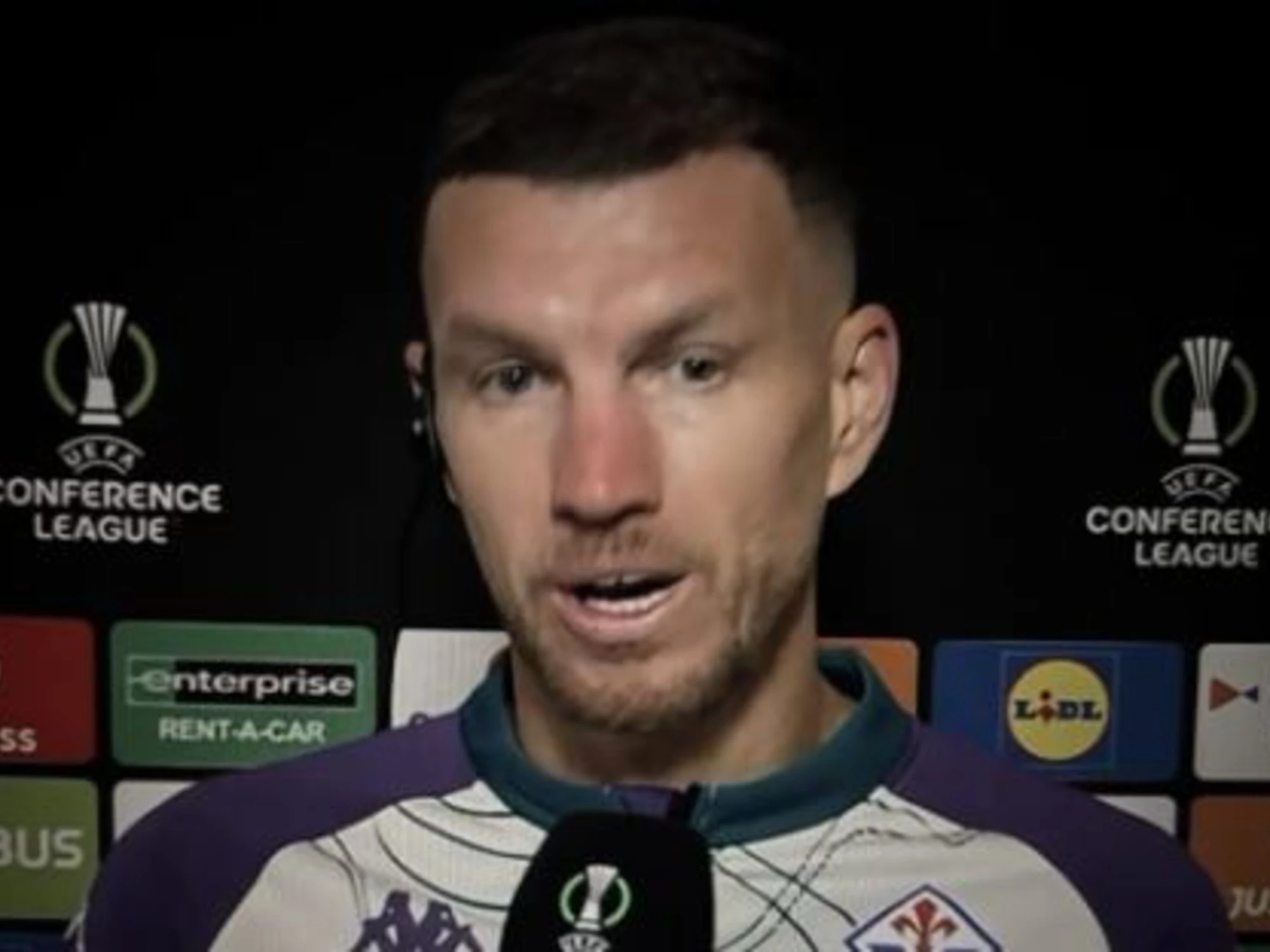 Edin Dzeko fuori controllo in tv: "Facciamo cag***, lo posso dire!"