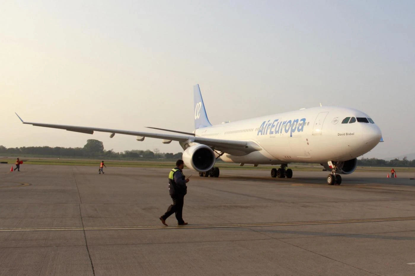 Amsterdam, falso allarme sul volo Air Europa: attivato per sbaglio l'allarme "dirottamento"