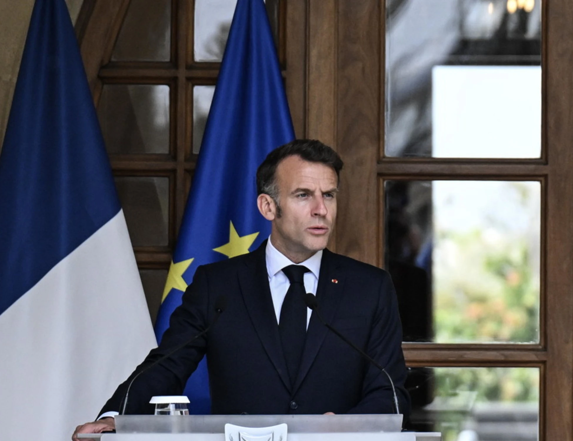 Macron lascia la politica dopo l'Eliseo: "Non me ne occuperò più"
