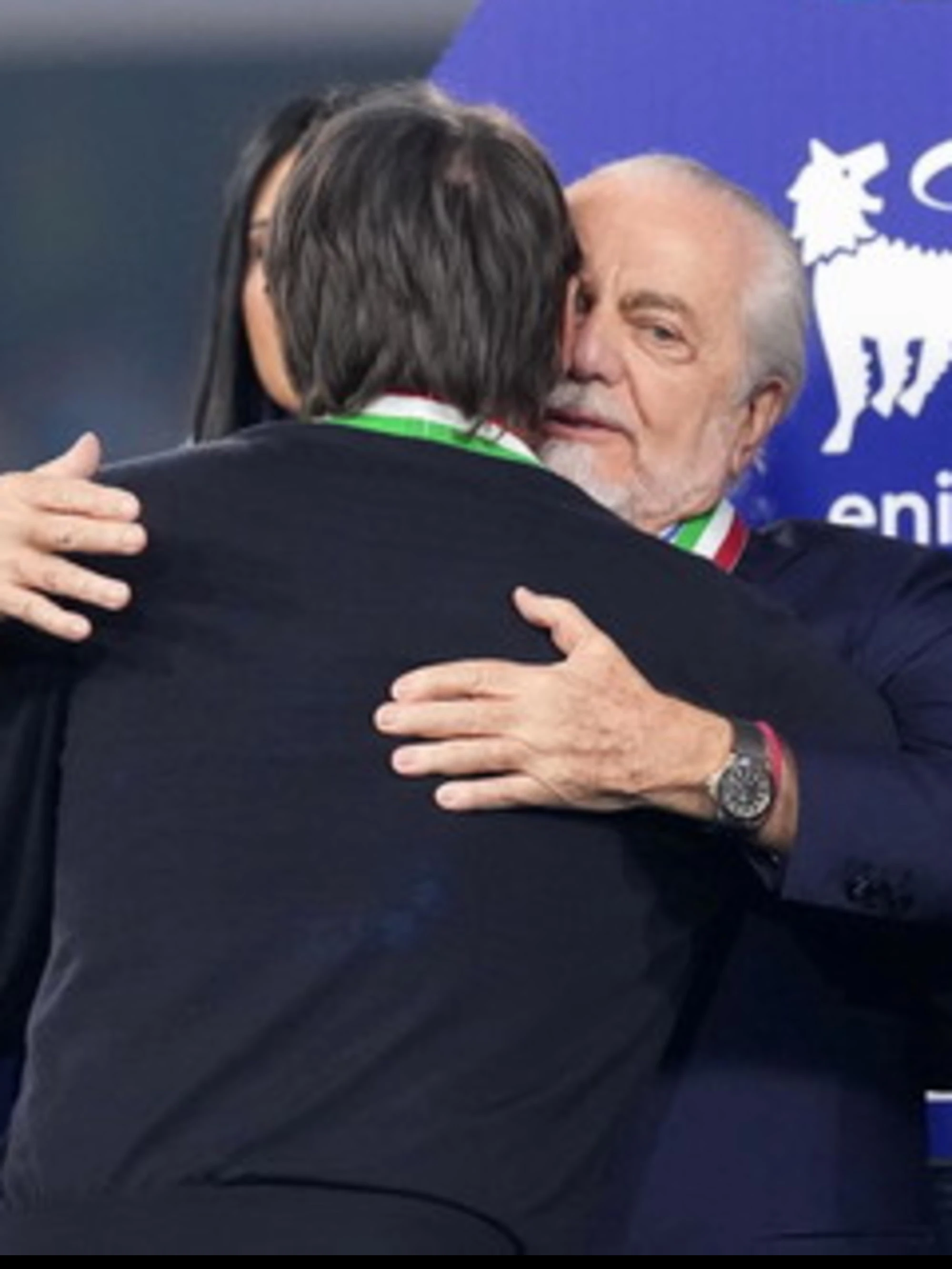 Antonio Conte, "ma ora...": De Laurentiis lo sfida, gelo alla festa