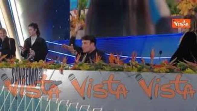 Sal Da Vinci canta in sala stampa