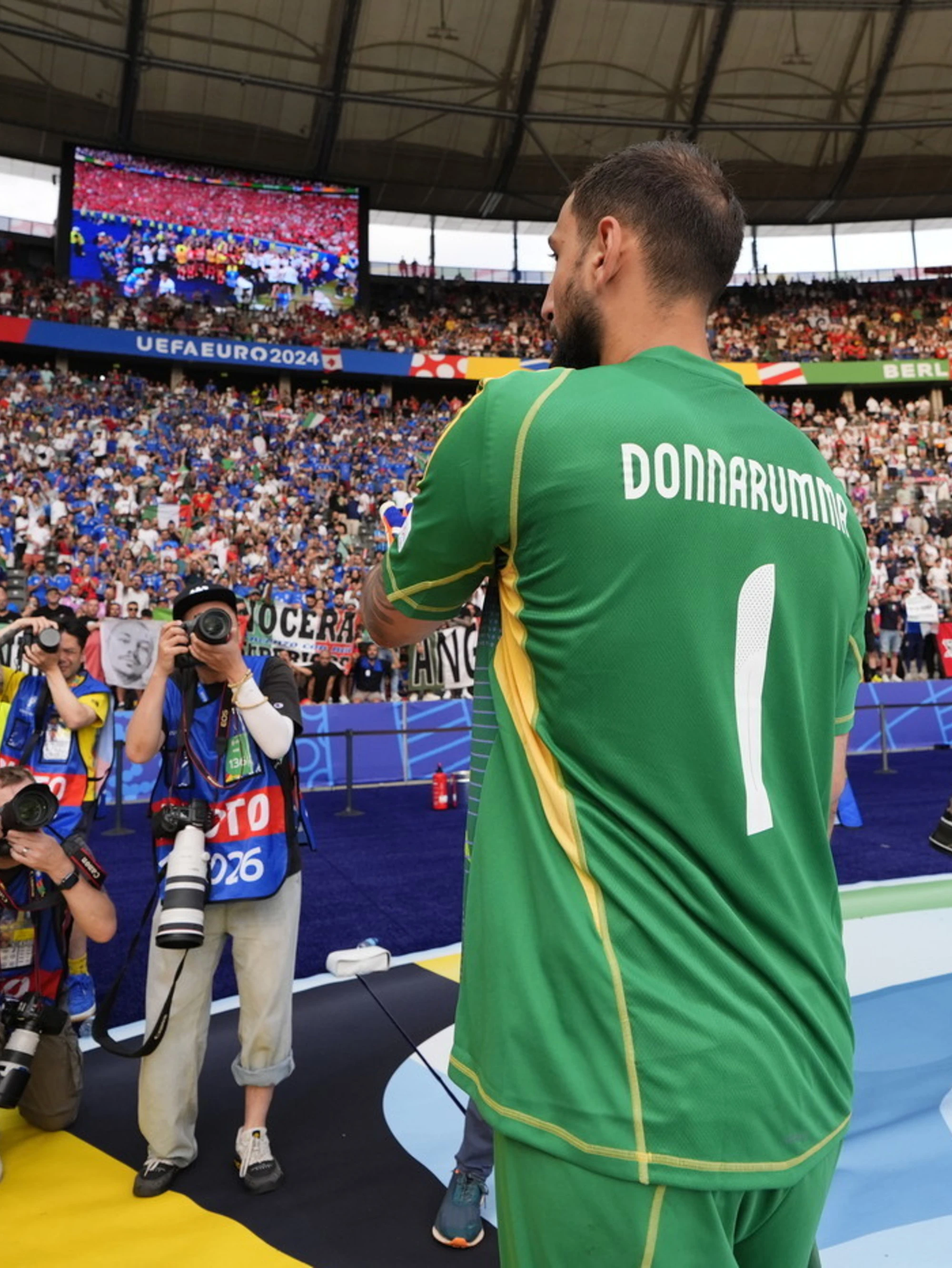 Il Psg secondo voi fa bene a liberarsi di Donnarumma?