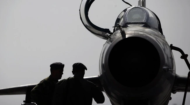 Serbia, oggetto non identificato sui radar: si alzano in volo i caccia