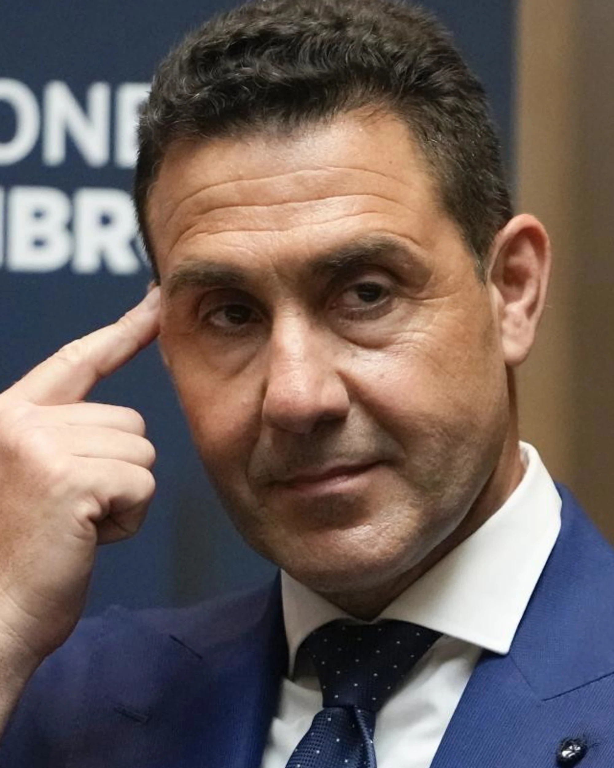 Il generale Vannacci guida la campagna in Toscana
