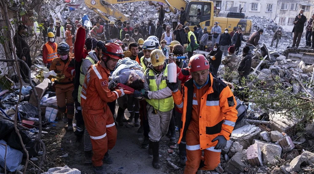 Turchia, tragedia lacerante: muore il 12enne salvato 296 ore dopo il sisma