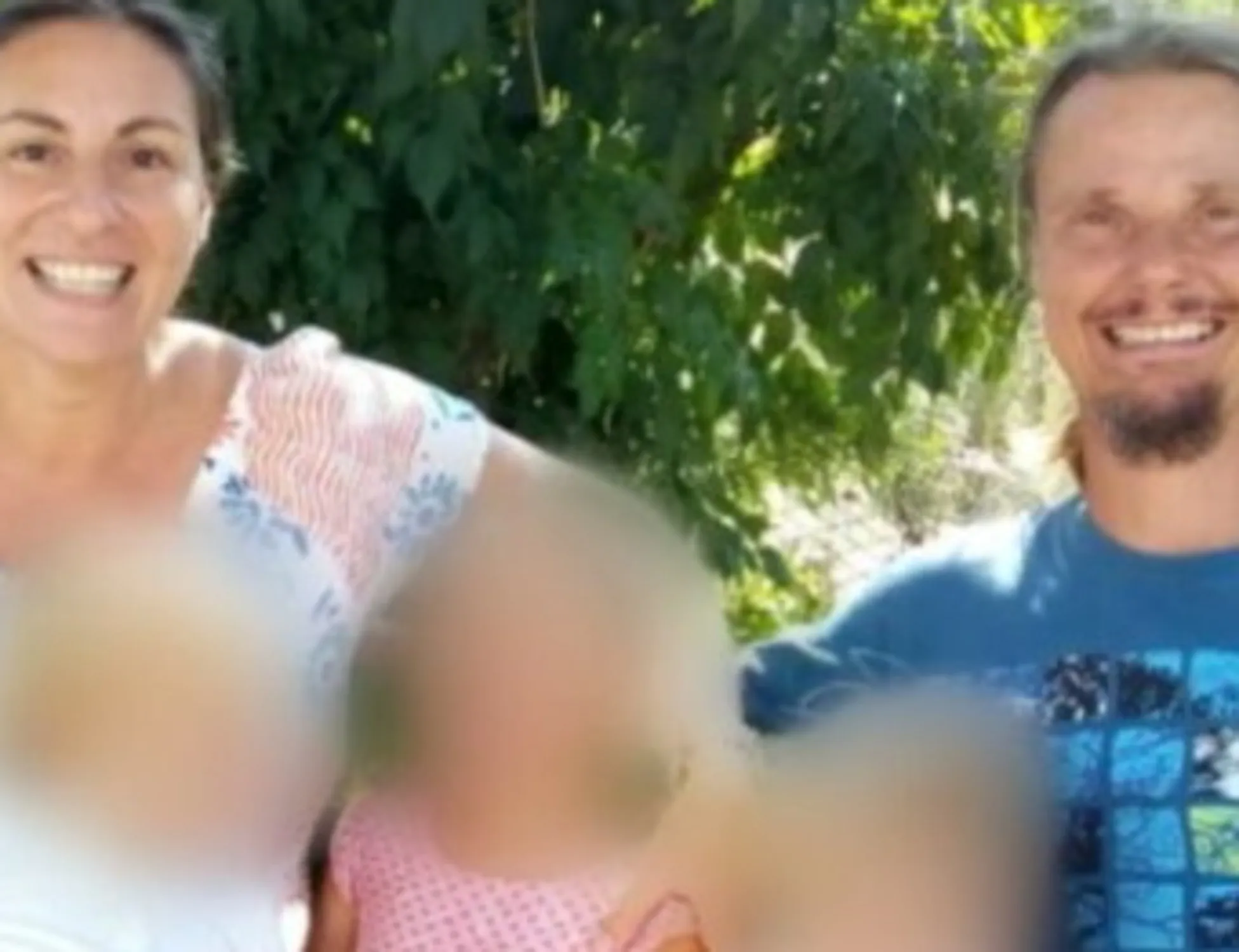 Leggi l'articolo: Famiglia nel bosco, niente ricongiungimento immediato: le tappe e la mossa di Pillon