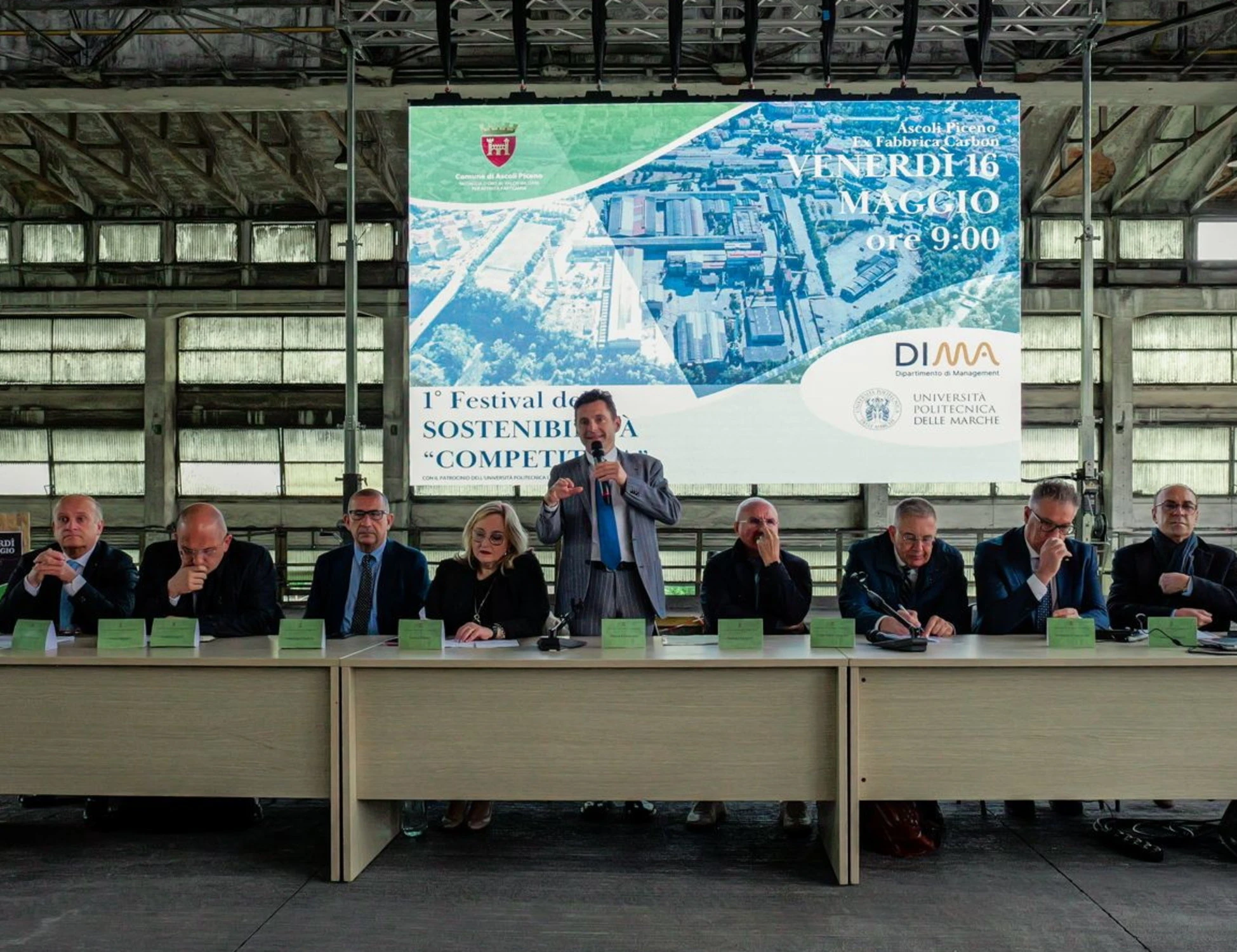 Ascoli Piceno rinasce dall’ex Carbon: il sindaco Fioravanti guida la svolta tra bonifica, sostenibilità e imprese