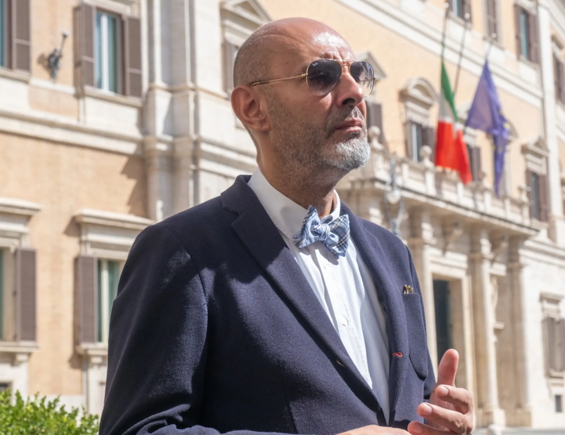 Leggi l'articolo: Famiglia nel bosco,terremoto legale: l'ex senatore Simone Pillon nuovo avvocato difensore