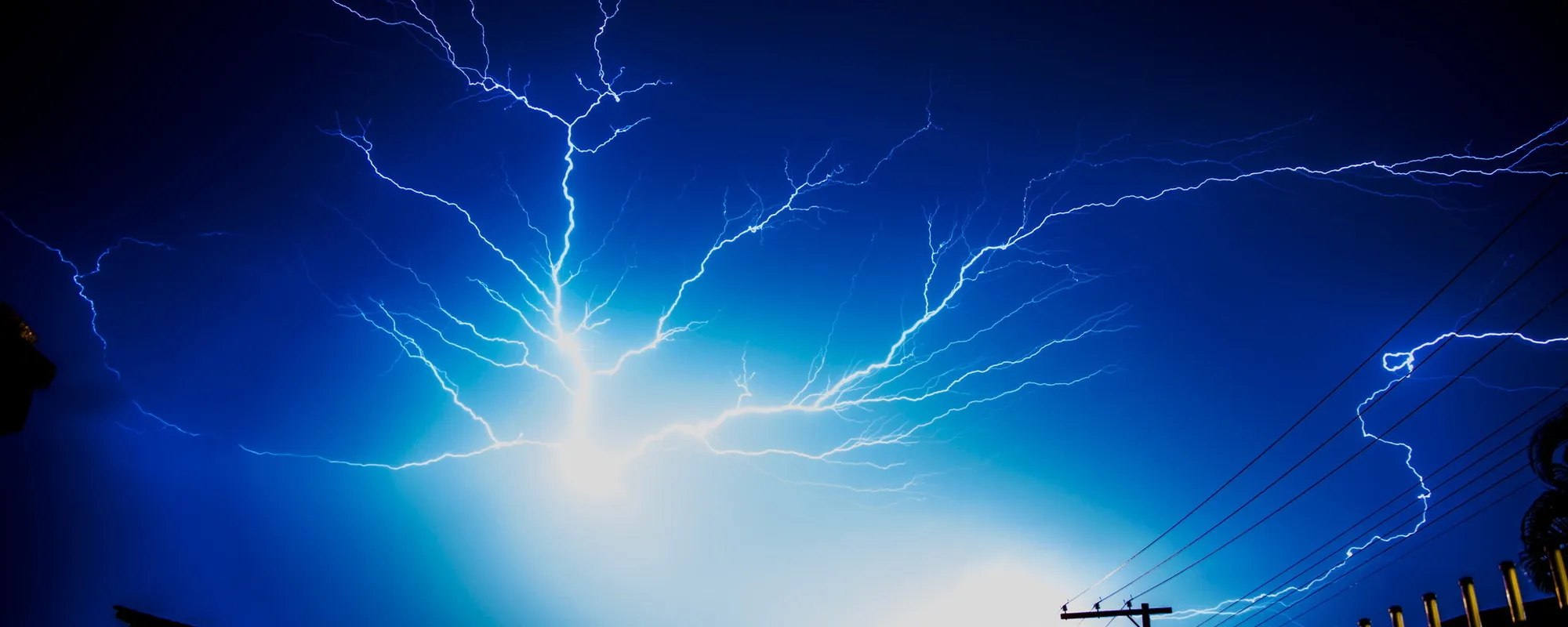 Meteo, arriva il giorno della svolta: freddo e tempeste, quando