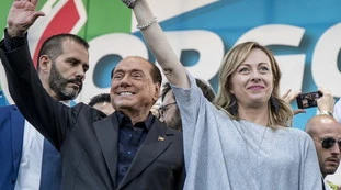 Giorgia Meloni, la frase tagliente su Berlusconi: "L'apertura di Prodi? Sembra il bacio della morte"