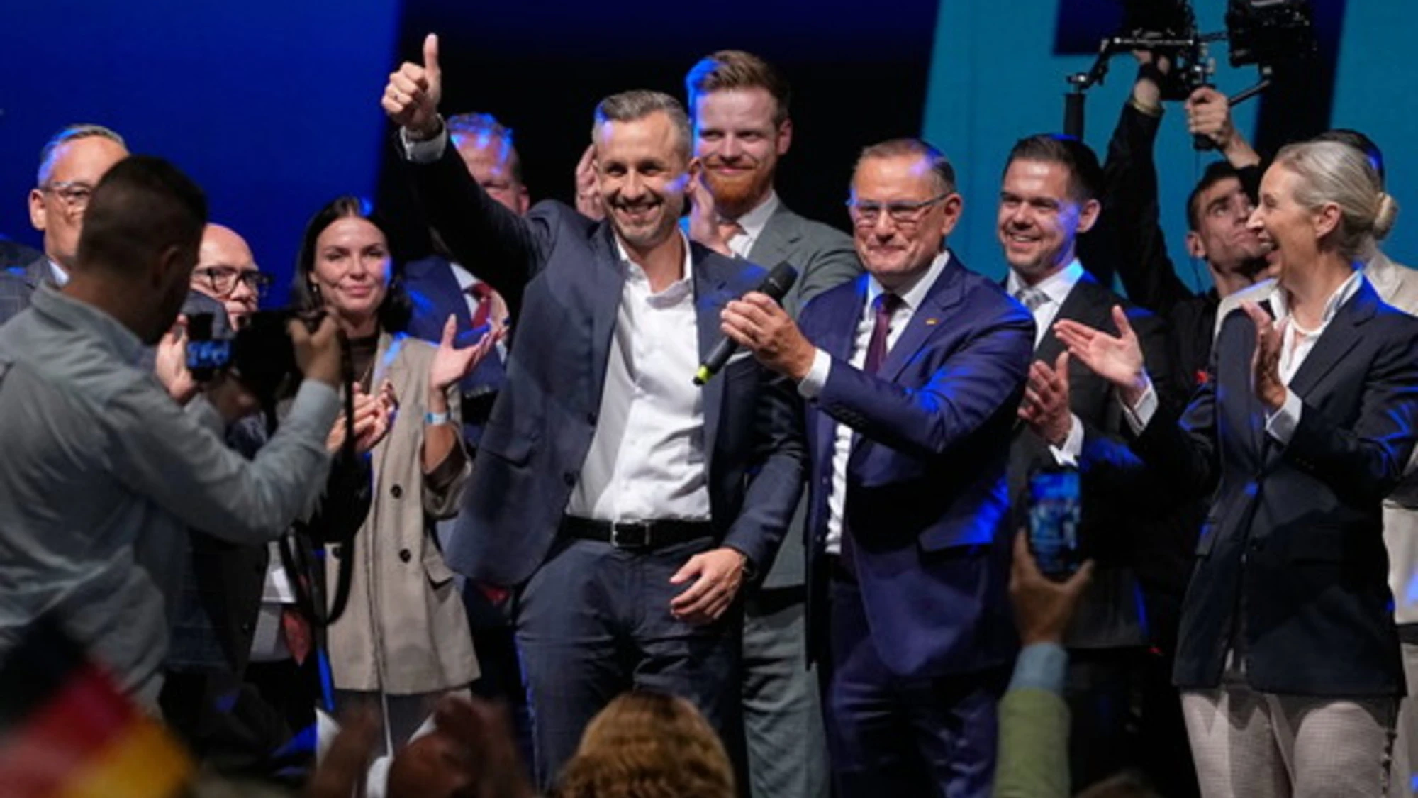 Afd in orbita, nessuna onda nera: dietro il balzo della destra c'è la sciagurata Ue