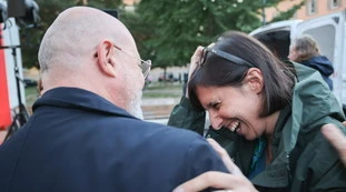 Pd, Bonaccini denuncia Schlein: "Tessere in bianco"
