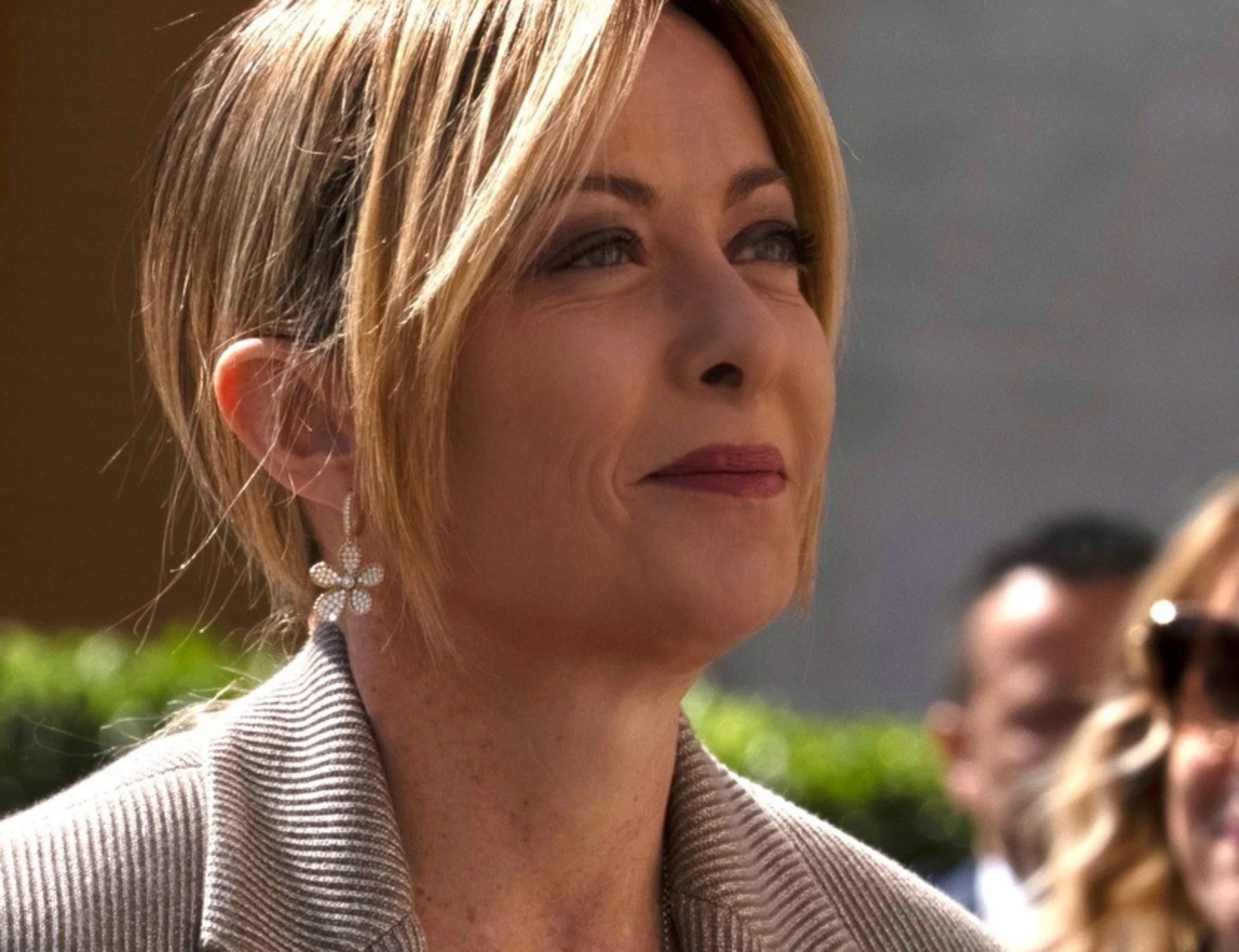 Giorgia Meloni, fiducia a livelli record: il sondaggio zittisce la sinistra