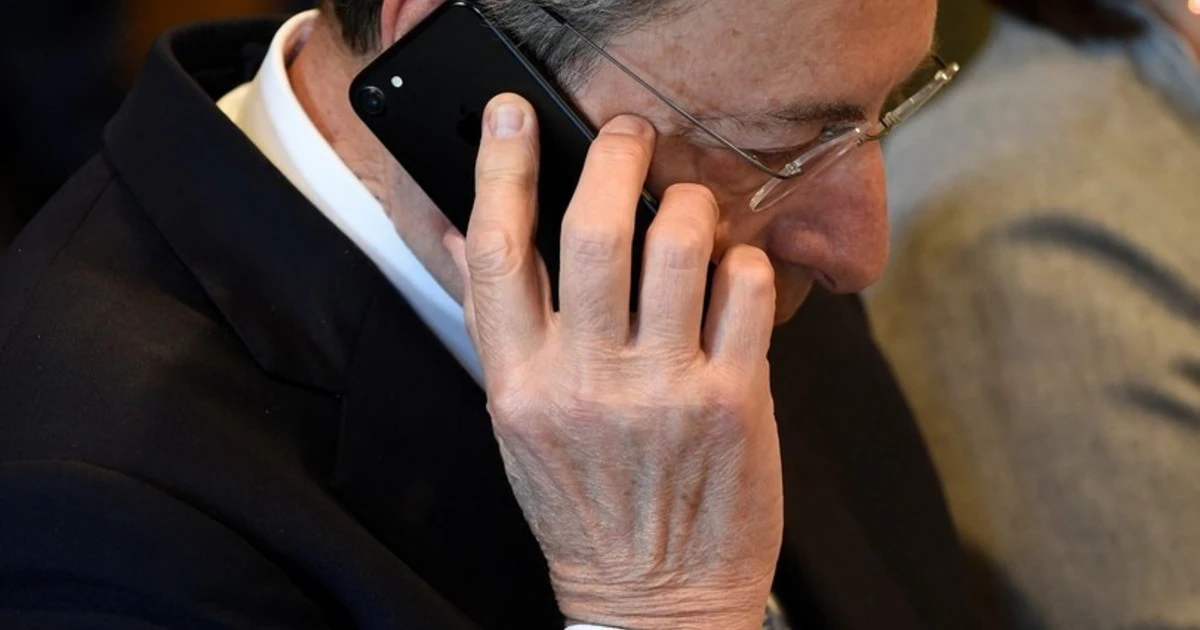 Mario Draghi umiliato in mondovisione da Conte: la verità su questa telefonata