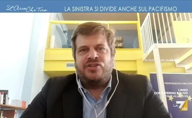 https://media.liberoquotidiano.it/qnukSeDFdC6XDxg4y3bHlyhFL7RxwihK3gBGhi_UMeg/width:800/quality:90/aW1hZ2VzLzIwMjUvMDkvMDQvMDkwMjQxMzAxLTM0YzU3MTE4LTllODAtNGJmNC1iNjI3LTFjMDA3NDhhN2M2Yy5qcGc.webp