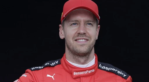 Sebastian Vettel, la Mercedes ammicca per far saltare in aria la Ferrari? Un sospetto nel circus