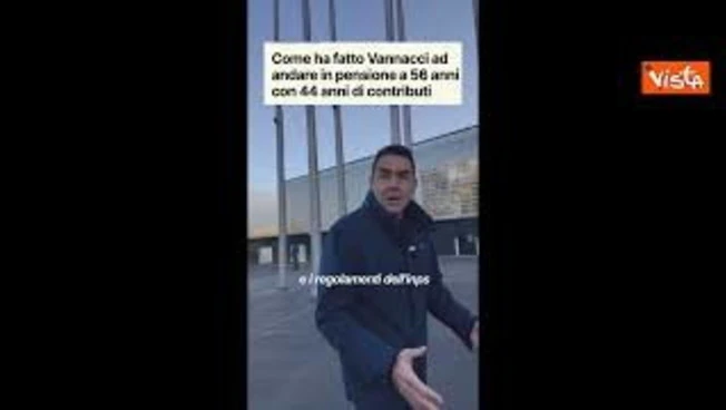 Vannacci: "Report ossessionato da me. Ho una notizia, mi lavo i denti". E mostra lo spazzolini