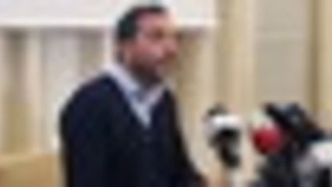 https://media.liberoquotidiano.it/qpXqhPZ9gRn2NCyH2wQA1G1Wj599lfqOYGAO5yC2E8I/width:800/quality:90/aW1hZ2VzLzIwMjUvMTAvMTMvMTcyMzIzNzY5LTg1MjA0ZWNlLWU0YTktNDFiMy04YTlmLWZhOGQ4ZDExNWJiNi5qcGc.webp