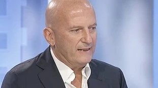 Augusto Minzolini su Alessandro Di Battista: "Il suo No a Mario Draghi? Il potere fa gola"