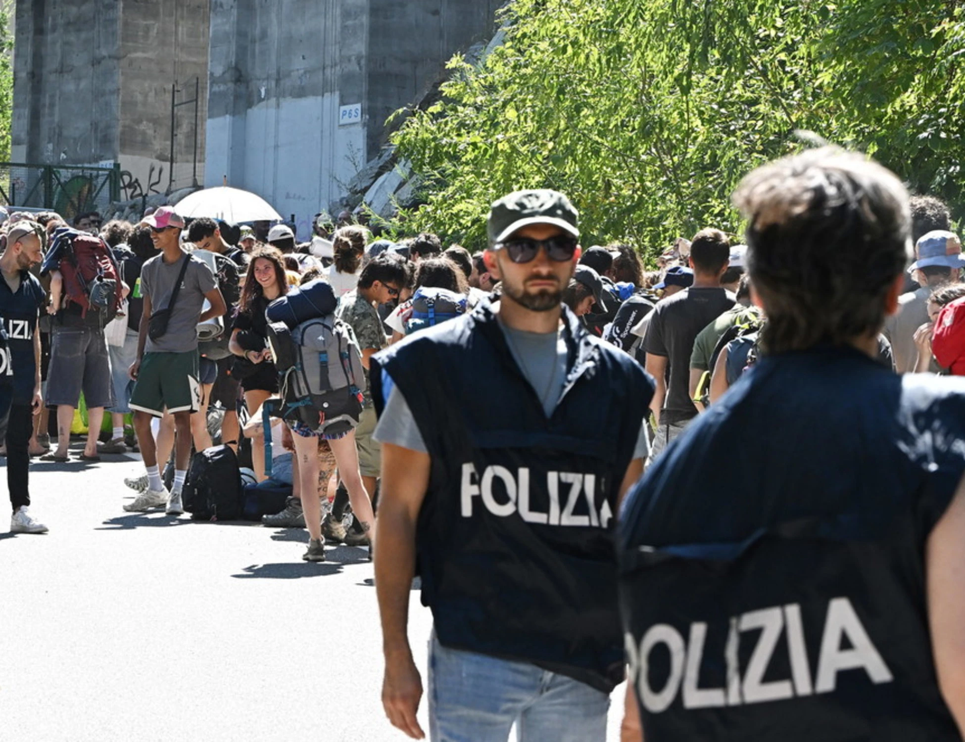 No Tav umiliati e cacciati dai residenti: "Ora basta, avete perso"