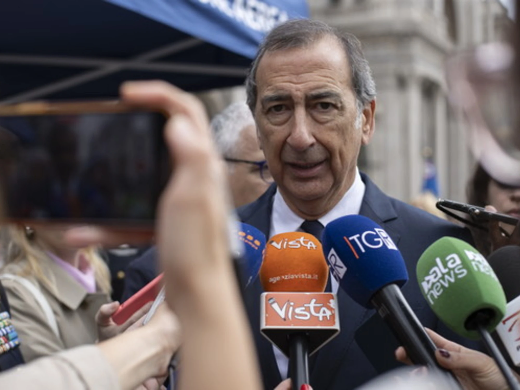 Beppe Sala, "dimissioni": anche M5s e Giuseppe Conte all'attacco