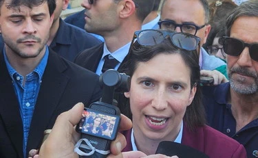Disastro Elly Schlein dopo la batosta elettorale: cosa sta succedendo nel Pd