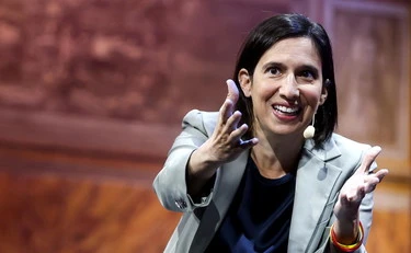 Elly Schlein, FdI la inchioda: "Scuola, ignora la realtà"